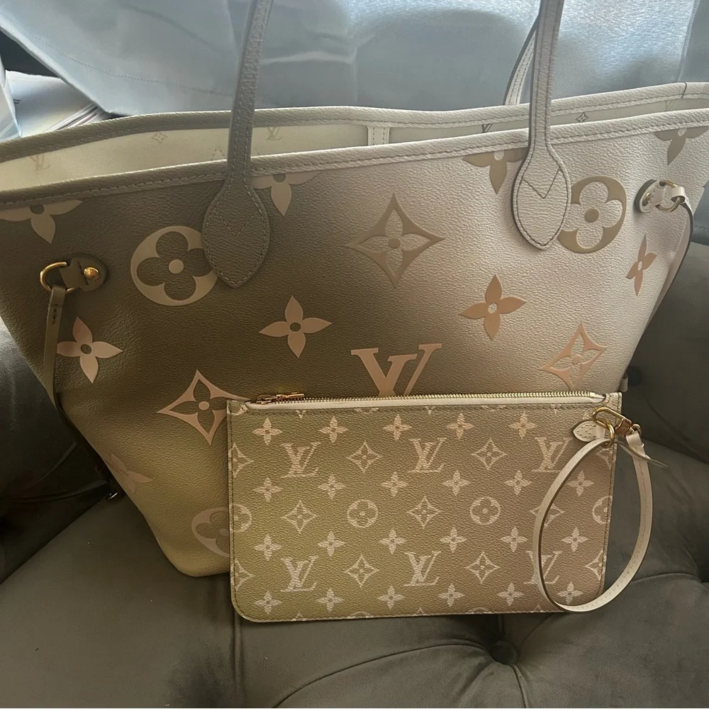 Bundle ✨ Authentic Louis Vuitton Wrist Clutches ONLY - Picture 6 of 8